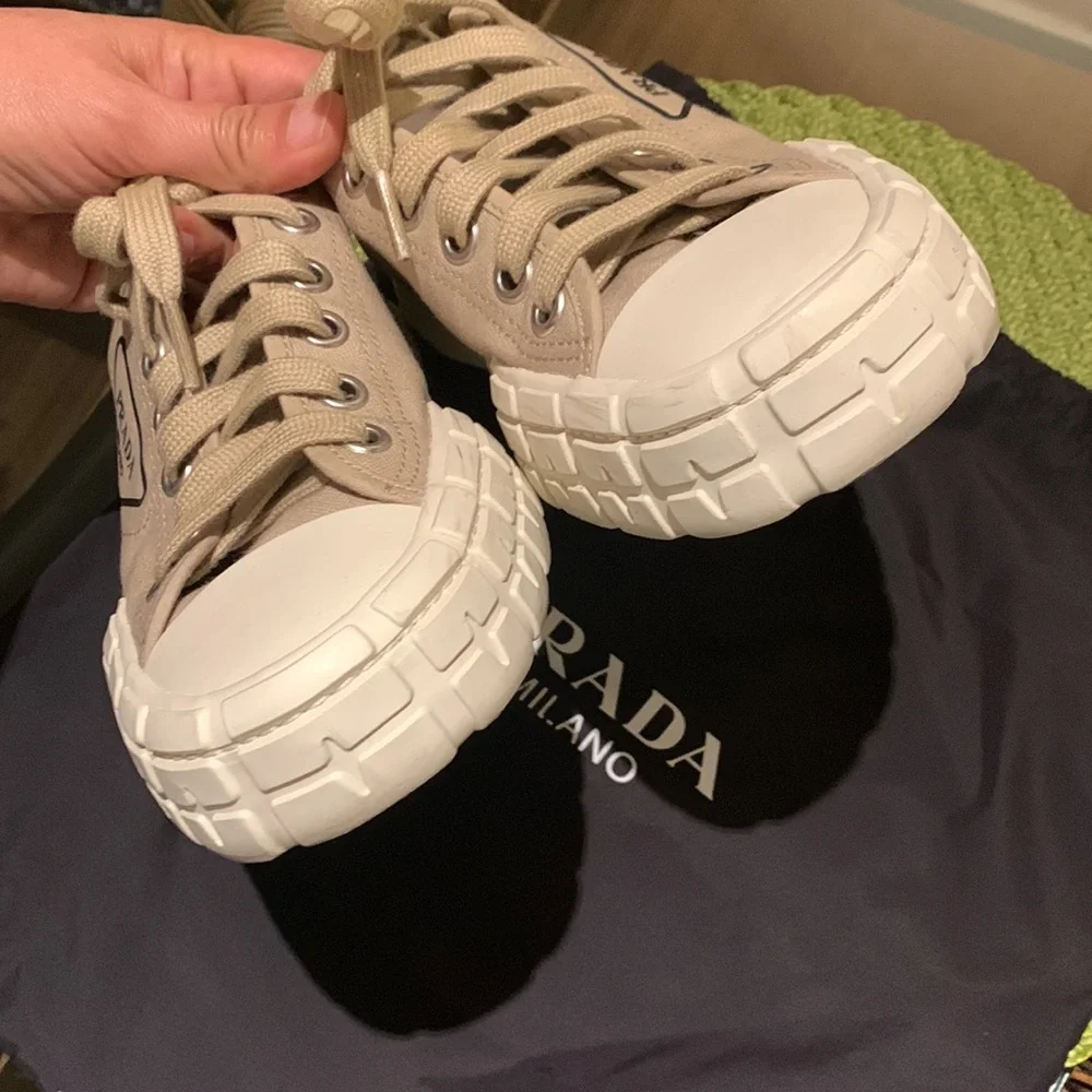 Prada Low Top Beige Sneakers Size 39.5 - Picture 9 of 17